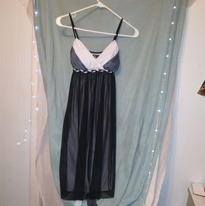 BLACK AND WHITE BEAUTIFUL FORMAL DRESS